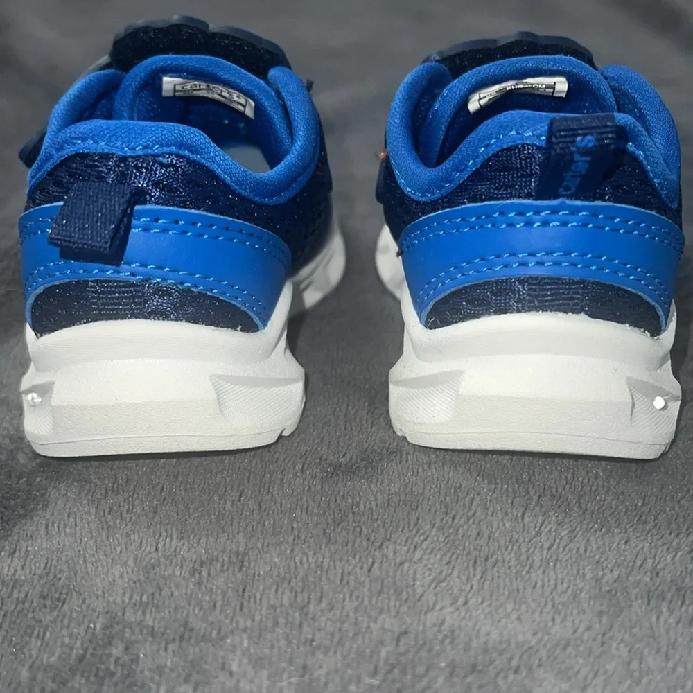 Sneakers - Picture 5 of 6